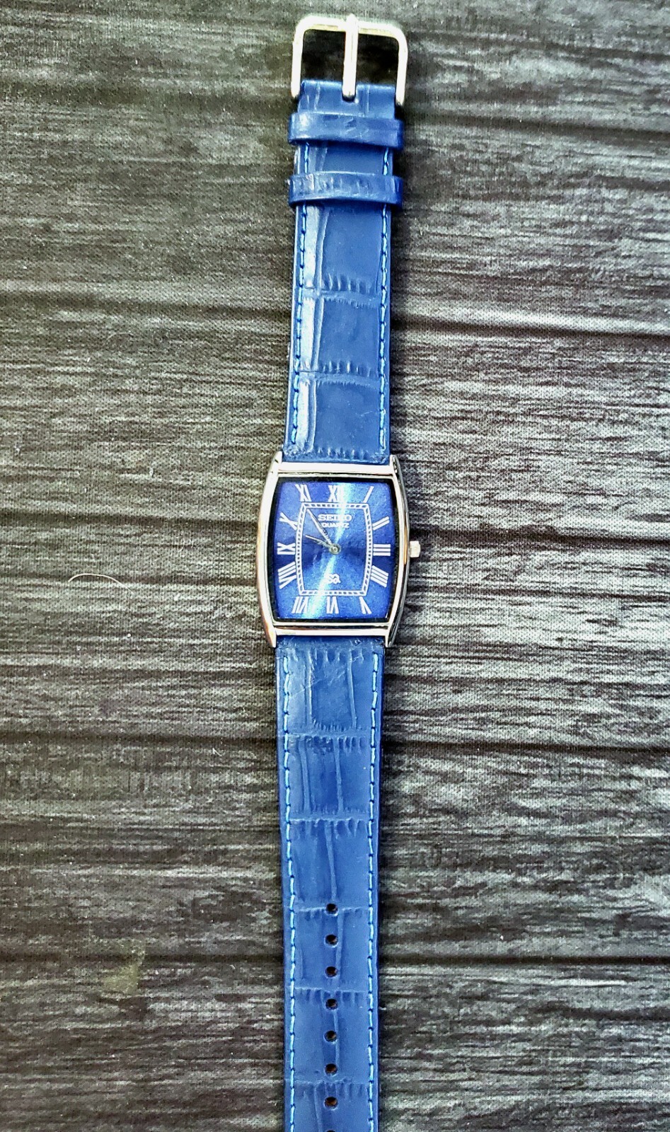 Rare Retro Mens Barrel Tank Slv Blu Blu Dress Watch New Mvt & Batt..