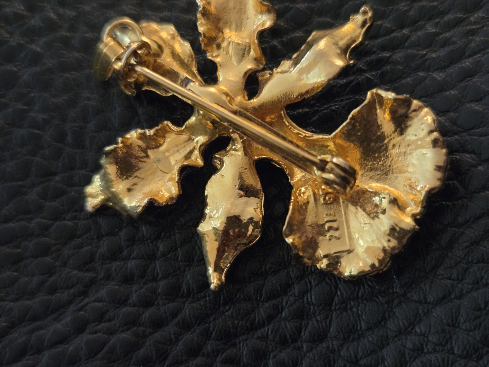 VINTAGE L’ORIENT OF SINGAPORE ORCHID GF BROOCH/PENDANT 22 K GOLD PLATED