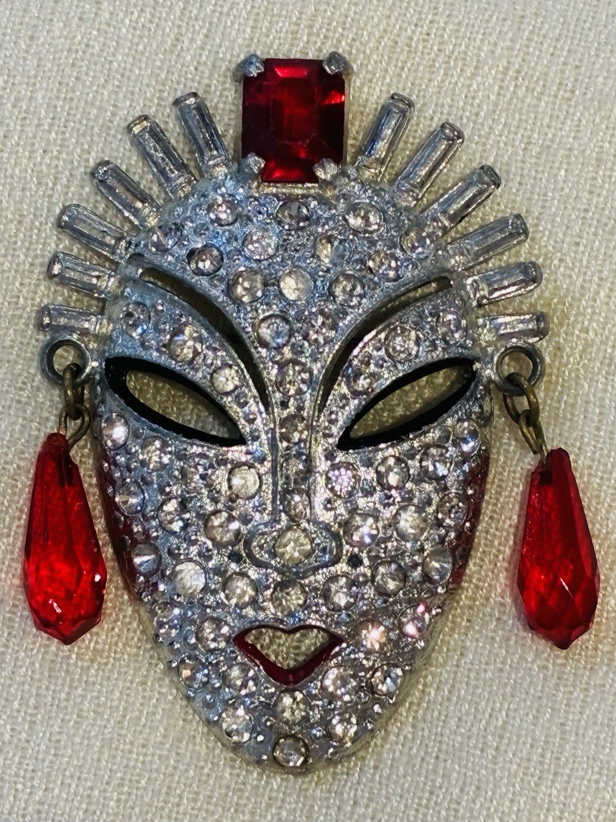 Vintage Reinad Pot Metal Crystal Rhinestone Princess Face Mask Brooch Pin