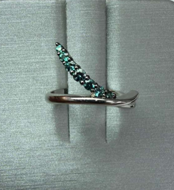 Natural Alexandrite Ring in Platinum- Color Change Gemstone SIZE 6.5