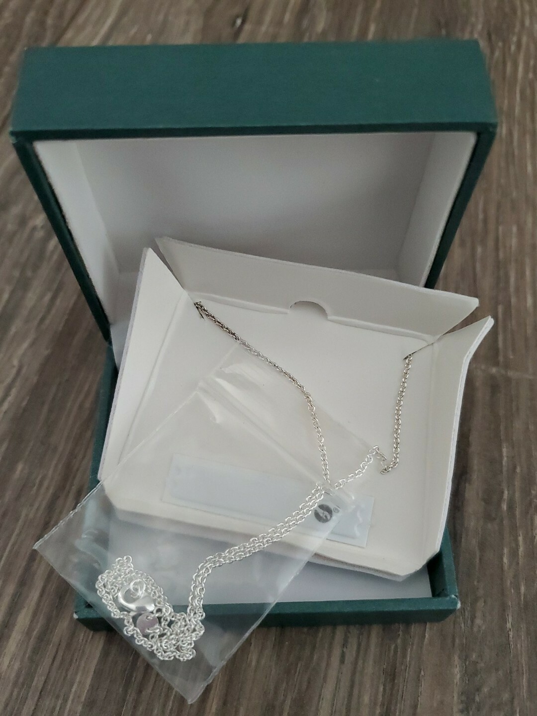 New Silver Genuine pinkshell Necklace w/ Genuine Marcasite.