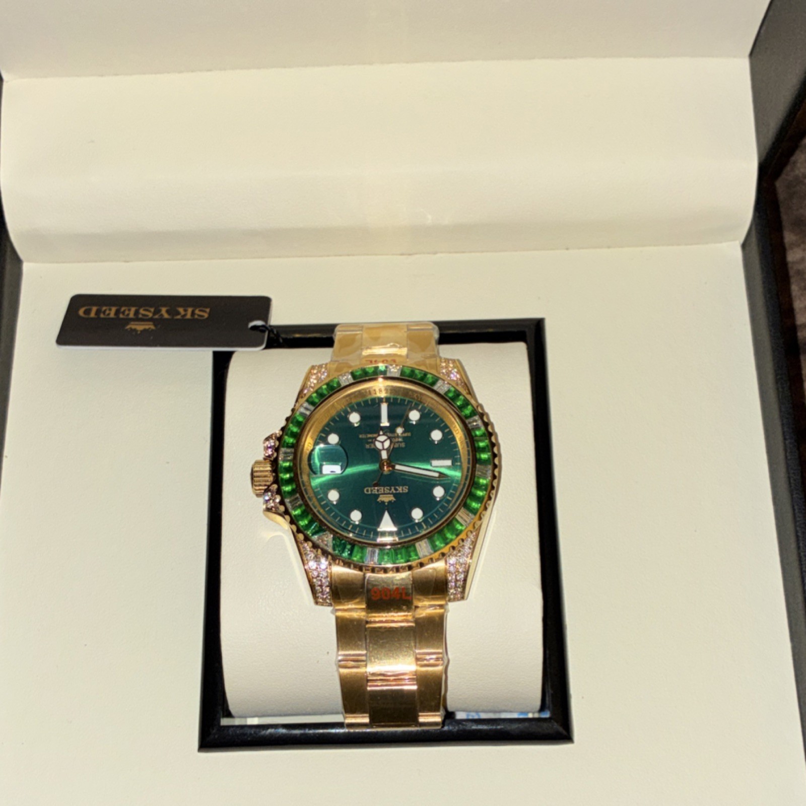 SKYSEED Green Dial Automatic Wristwatch, Gold and sapphire crystals