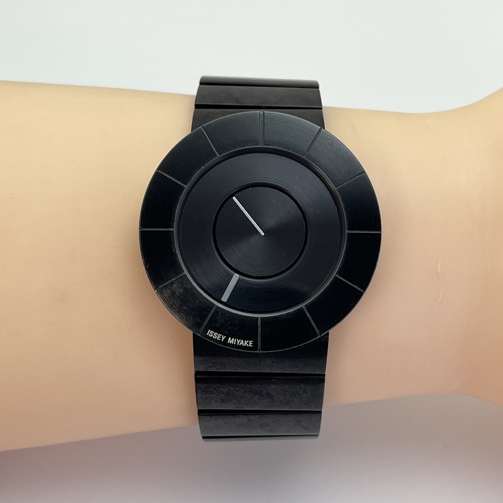 Issey Miyake TO by TOKUJIN YOSHIOKA VJ20-0010 Qz Japan Designer Watch Black#637B