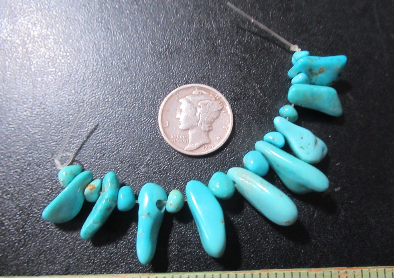 9 KINGMAN TURQUOISE PENDANTS 13mm to 17mm & 10 SM NUGGETS 5mm to 7mm 50tcw #888
