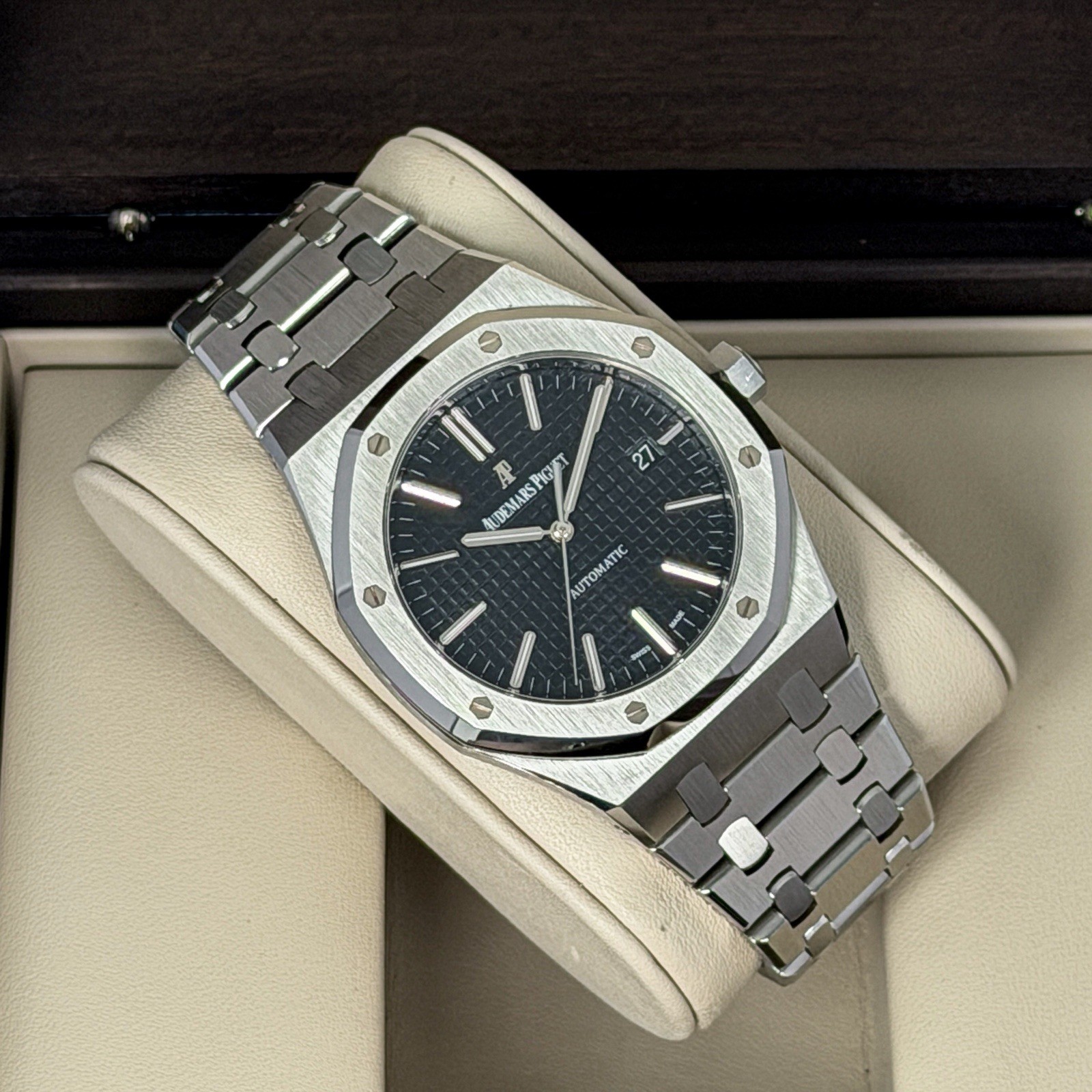 Audemars Piguet Royal Oak Men’s Black Watch – 15400ST Full Set All Links