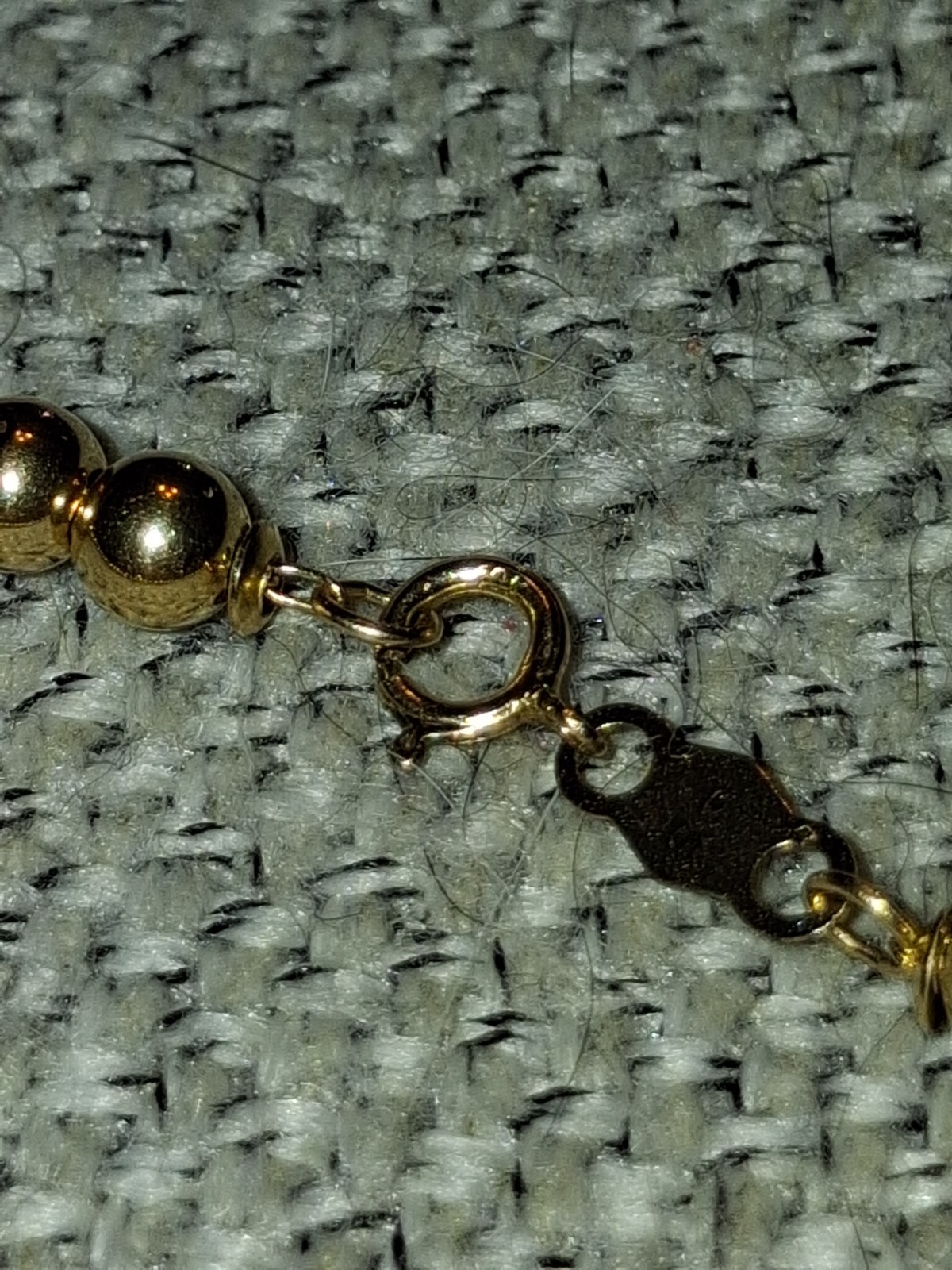 10k Gold Ball Beaded Necklace 3.44 Grams MEASURES 17 Inches
