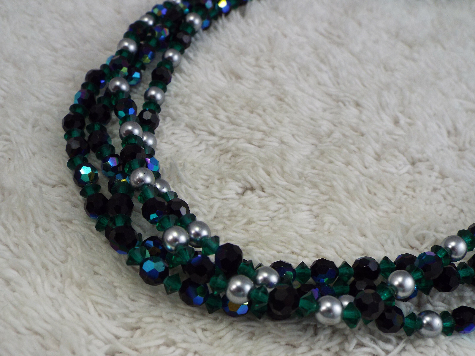 Silvertone, Iridescent Peacock Black, Teal Crystal Bead Necklace (B43)