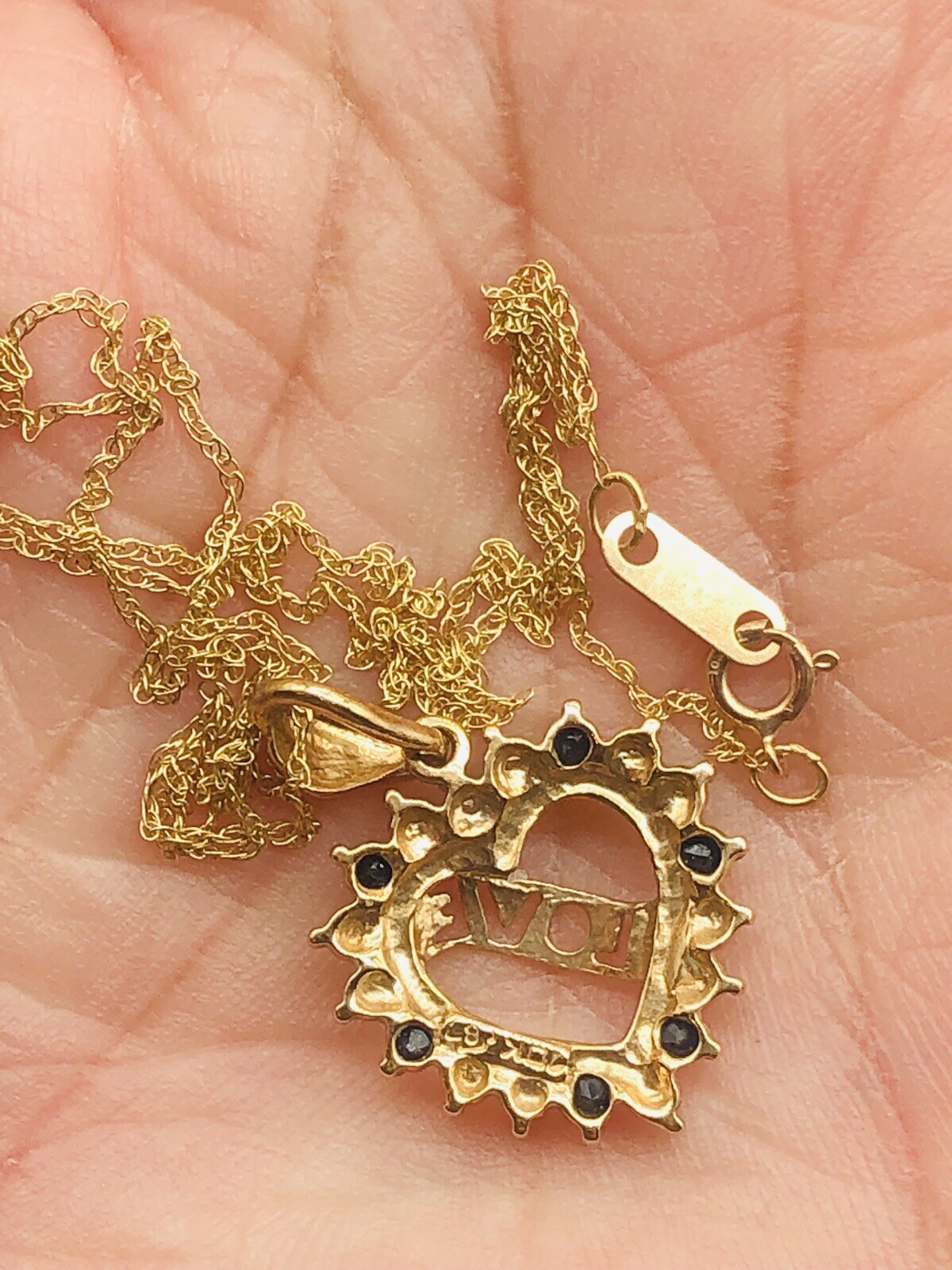 Vtg 10K Yellow Gold Diamond Blue Sapphire Hear Love Pendant Necklace 1.95g – 18”