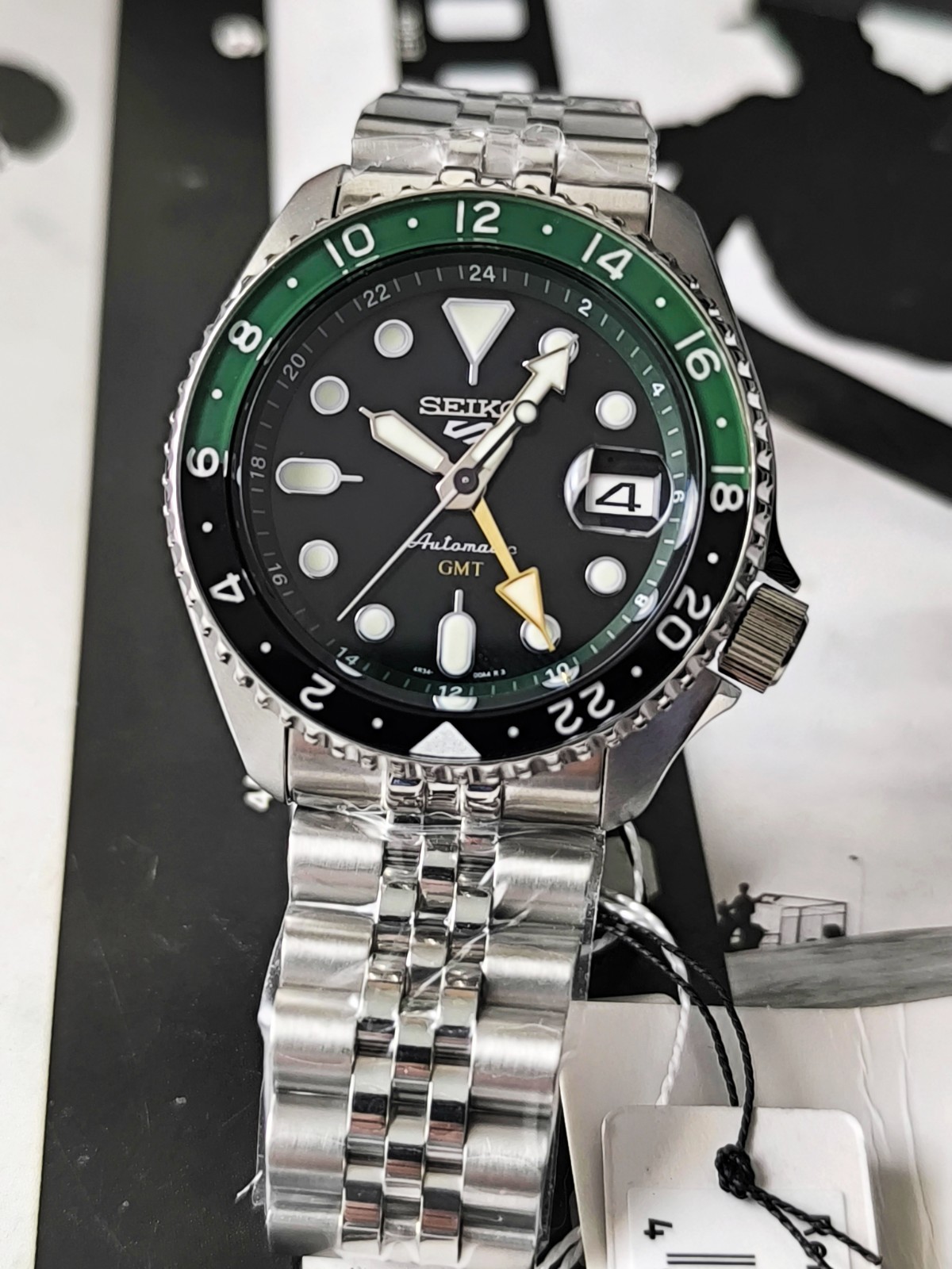 Seiko 5 Sports Asia SSK035K1 SKX Sports Style GMT Green dial (no box*) SSK035K1