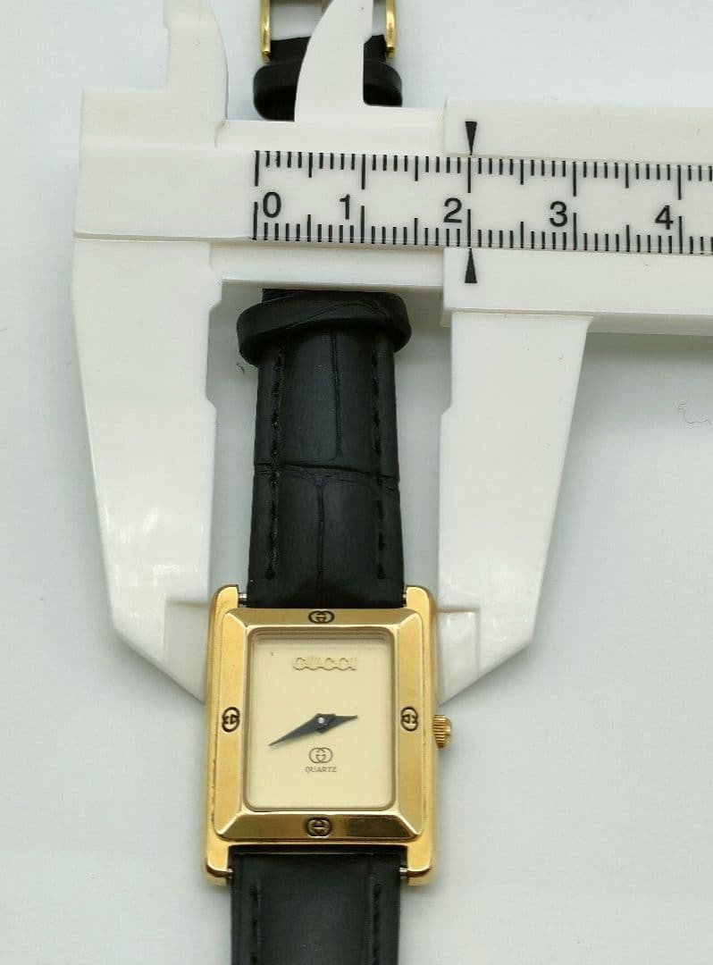 GUCCI Gucci 4100L Quartz Gold Dial Square Working