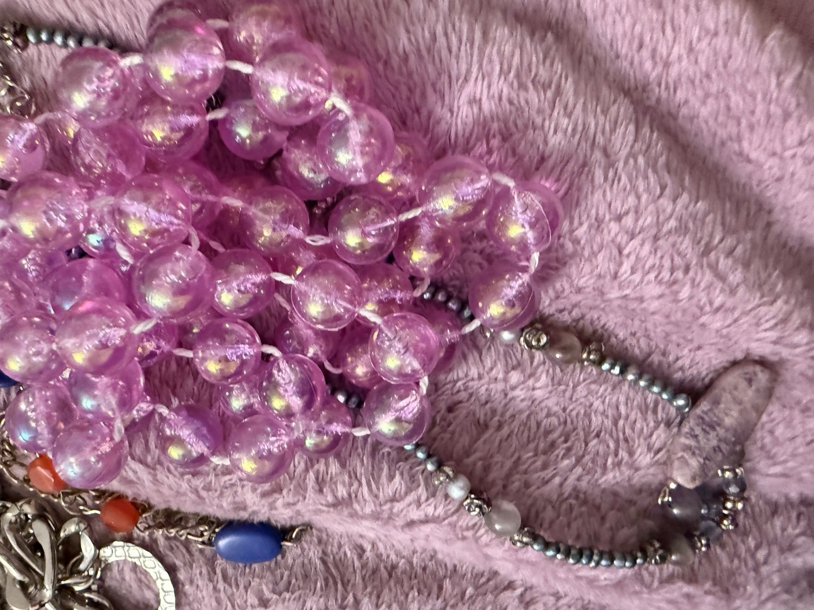 50 Plus Necklaces.All wearable.Stones, Glass, Resin, Plastic,Shell. Lot 1.