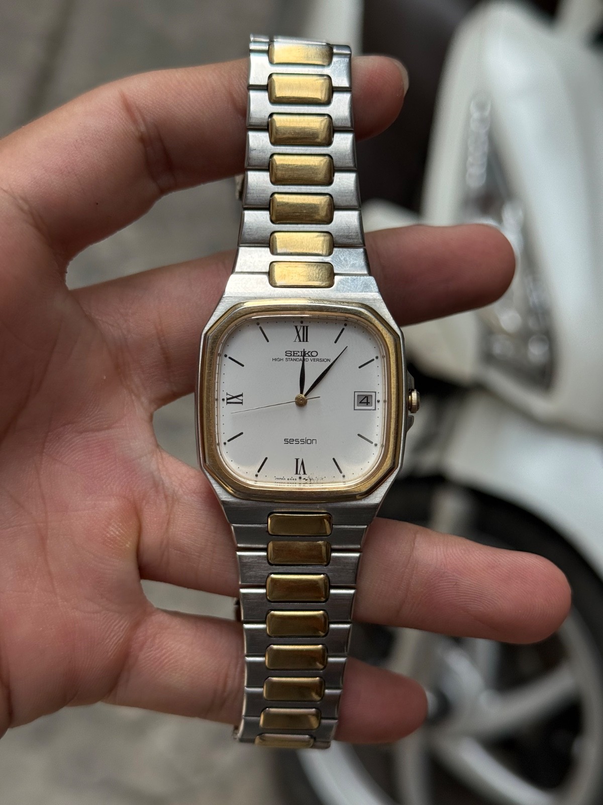 Vintage Seiko Session 8N45-5000 Quartz White Dial Two Tone Men’s Watch Japan