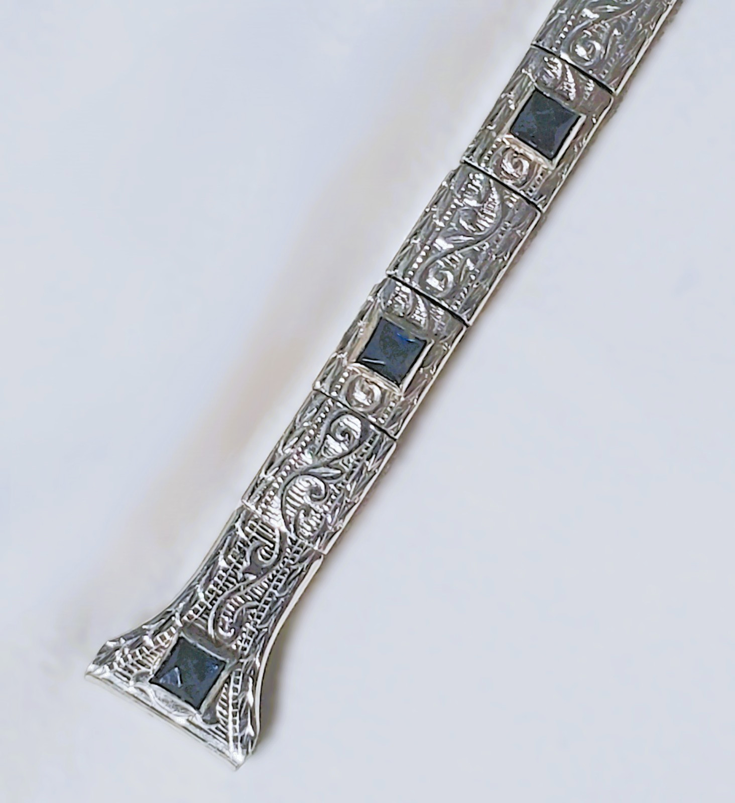 LADIES WATCH BAND -LUSTERN WRISTACRAT-SAPPIRE BLUE STONES & WHITE 12K GF – 1920s