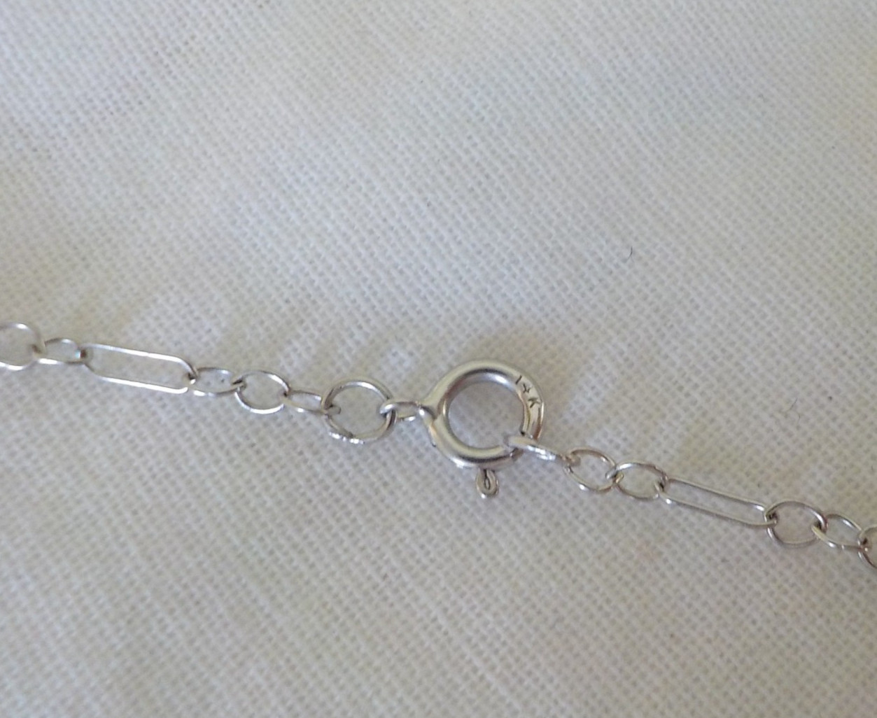 Dazzling 14K White Gold Iolite Diamond Necklace – 4.63 gms, 18 in, 1.60 ctw