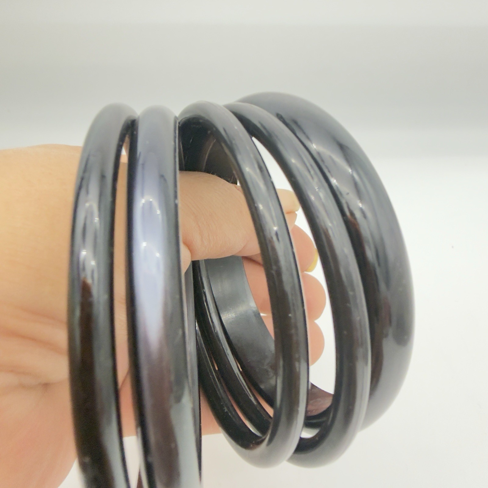 Vintage Black Bangles 1 Bakalite 1 Moonglow Lucite Acrylic Sack Of 5 Read