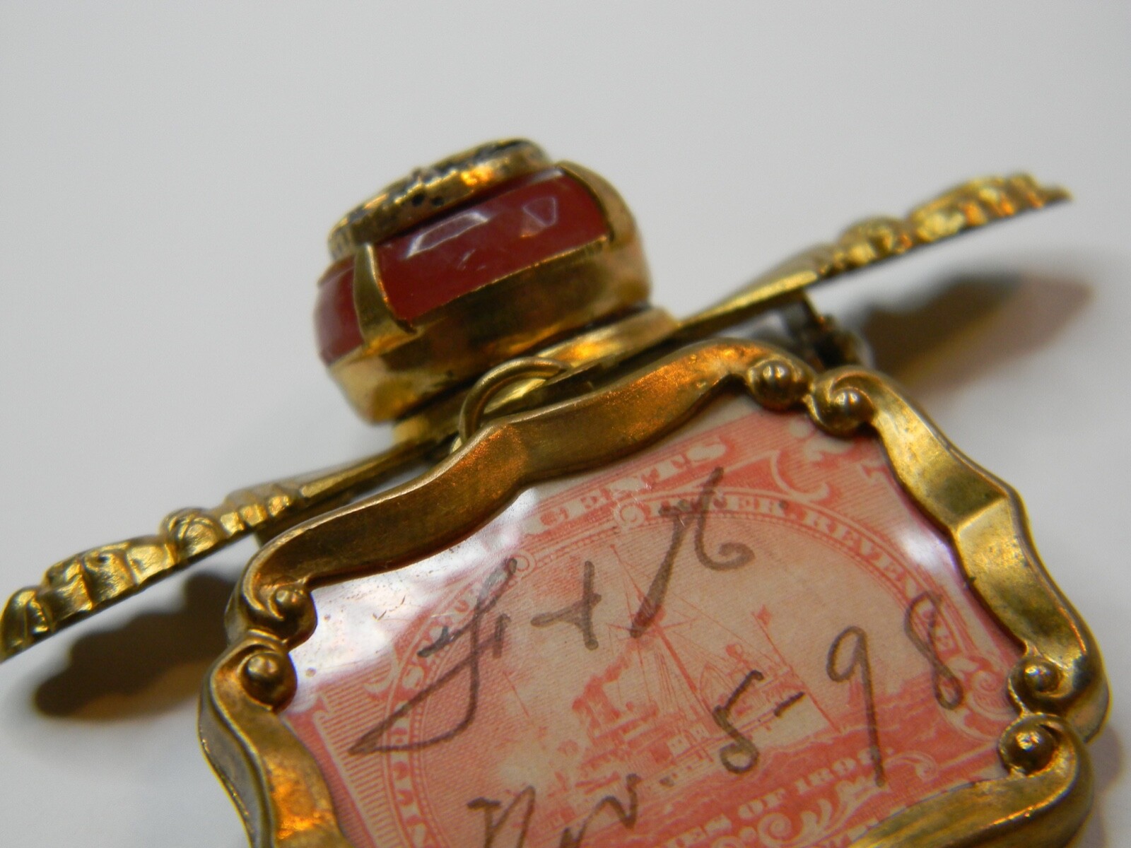 1898 19C VINTAGE 2 CENT DOCUMENT STAMP GOLD PLATED ORNATE BROOCH PIN PENDANT