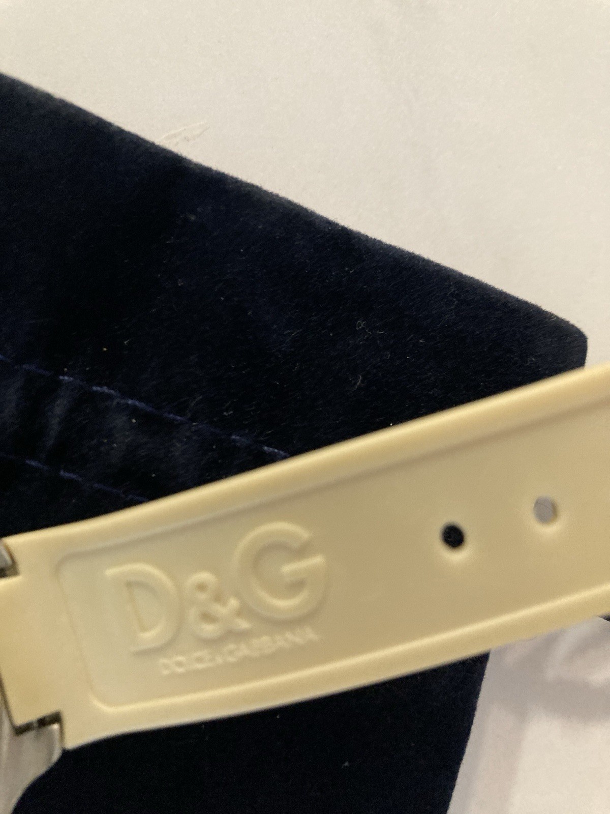D&G Time Chronograph Silver Dial Blue Bezel Beige Rubber 50m with new battery