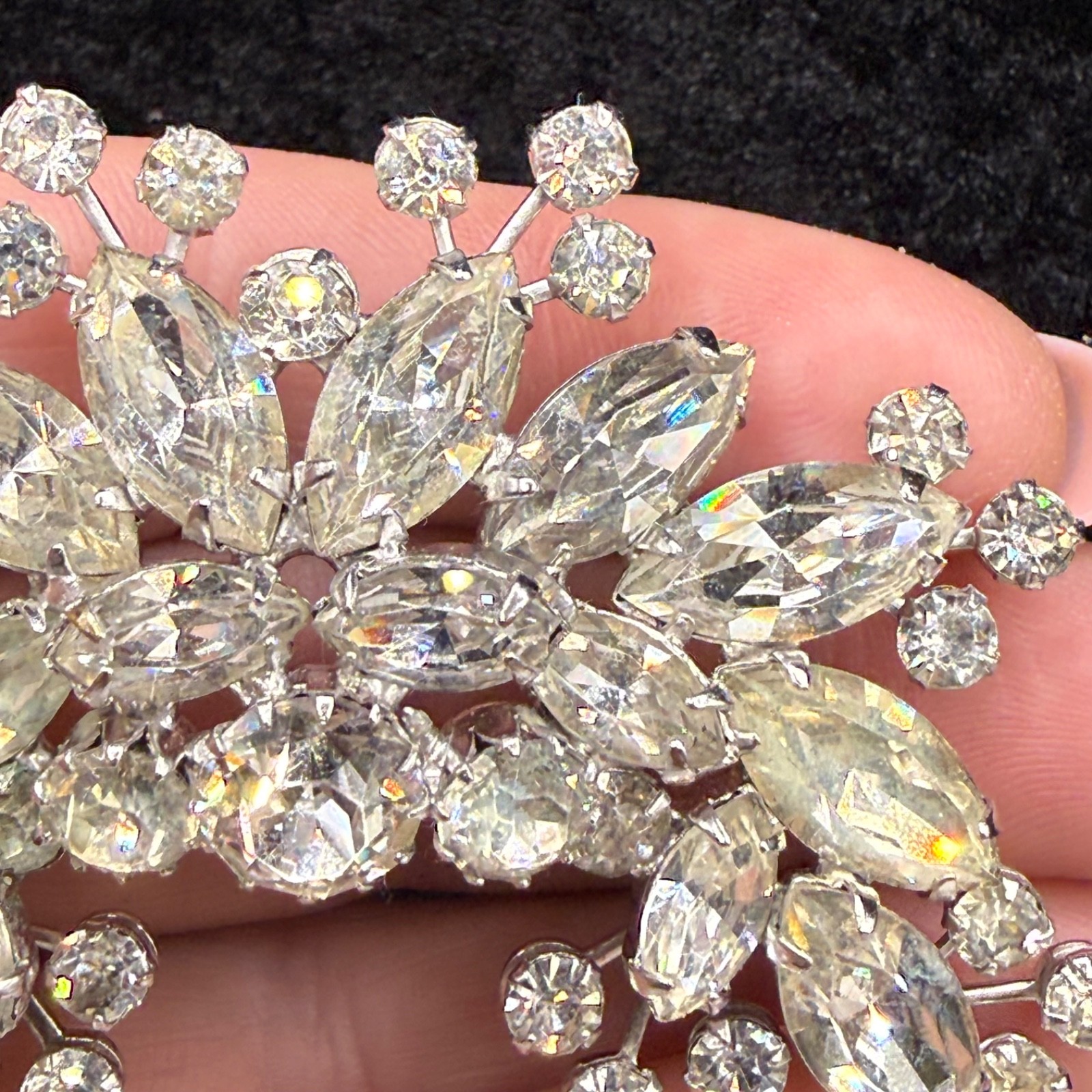 Vintage Weiss Rhinestone Brooch Spray Stunning Clear Sparkle