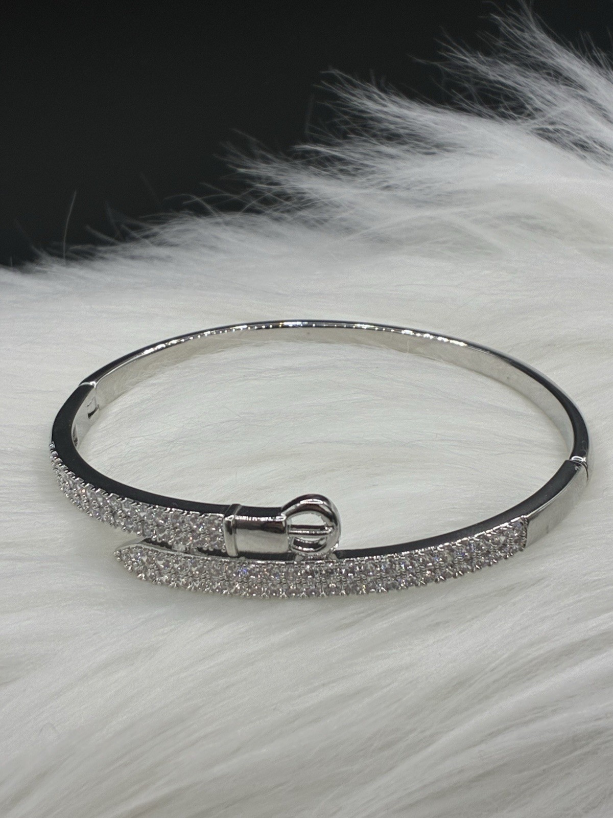buckle Bracelet High Quality Womens Classic Luxury Stainless Steel Fancy Elegant