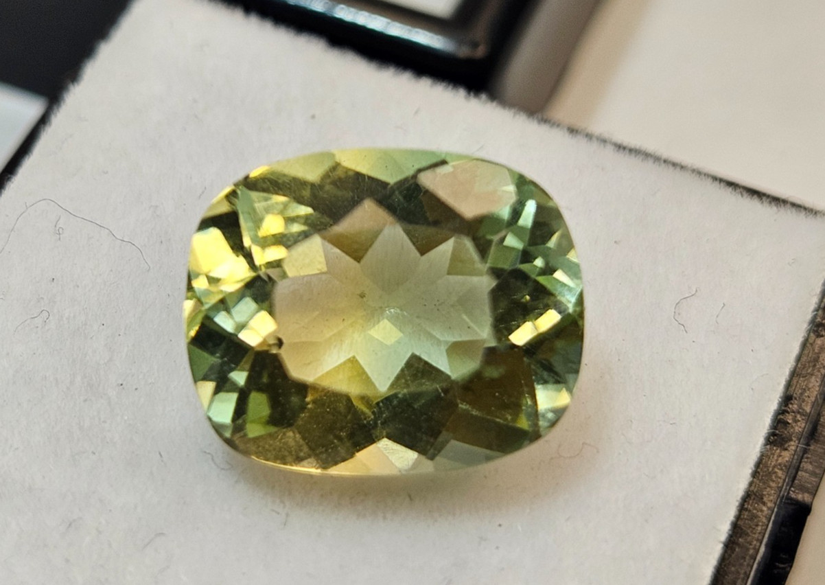Tourmaline Cushion Cut Bi-Colour 6 Ct Natural Loose Gemstone For Ring Making