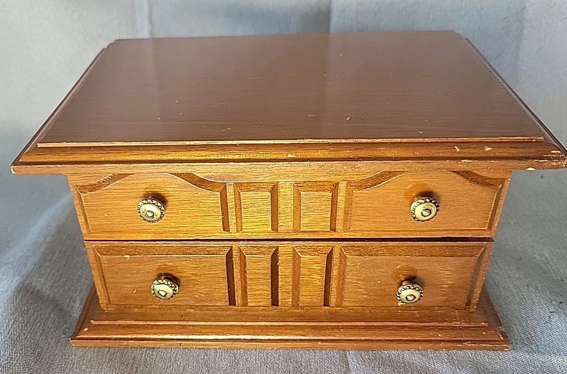 Vintage Wood Centurion Jewelry Box Imports Taiwan Velvet Lined 1970’s