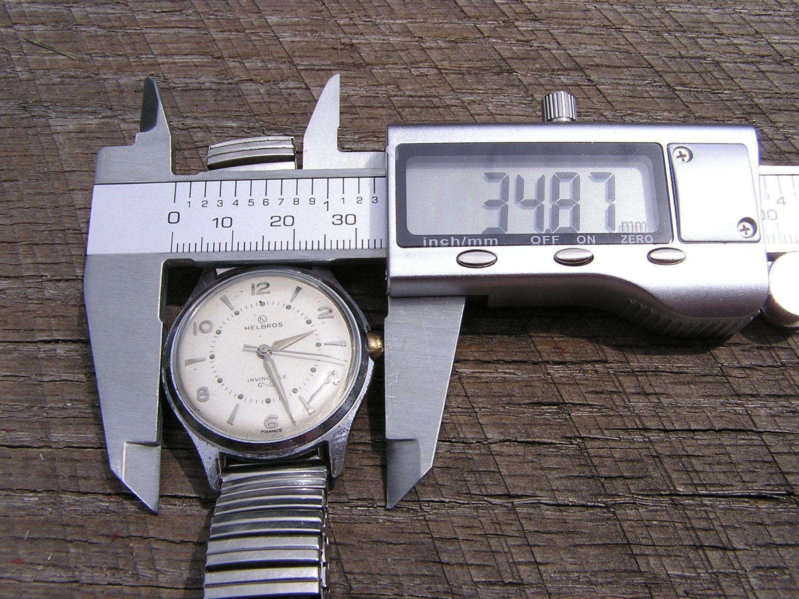 Vintage Helbros Invincible Mechanical Men’s Watch …Smooth hand sweep