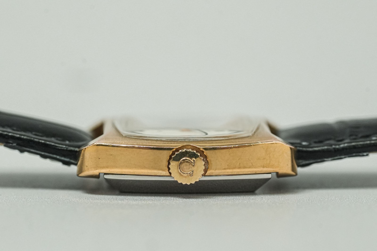 Vintage 1969 *NEAR MINT* OMEGA De Ville Cal.671 Automatic Gold Roman 25mm Ladies