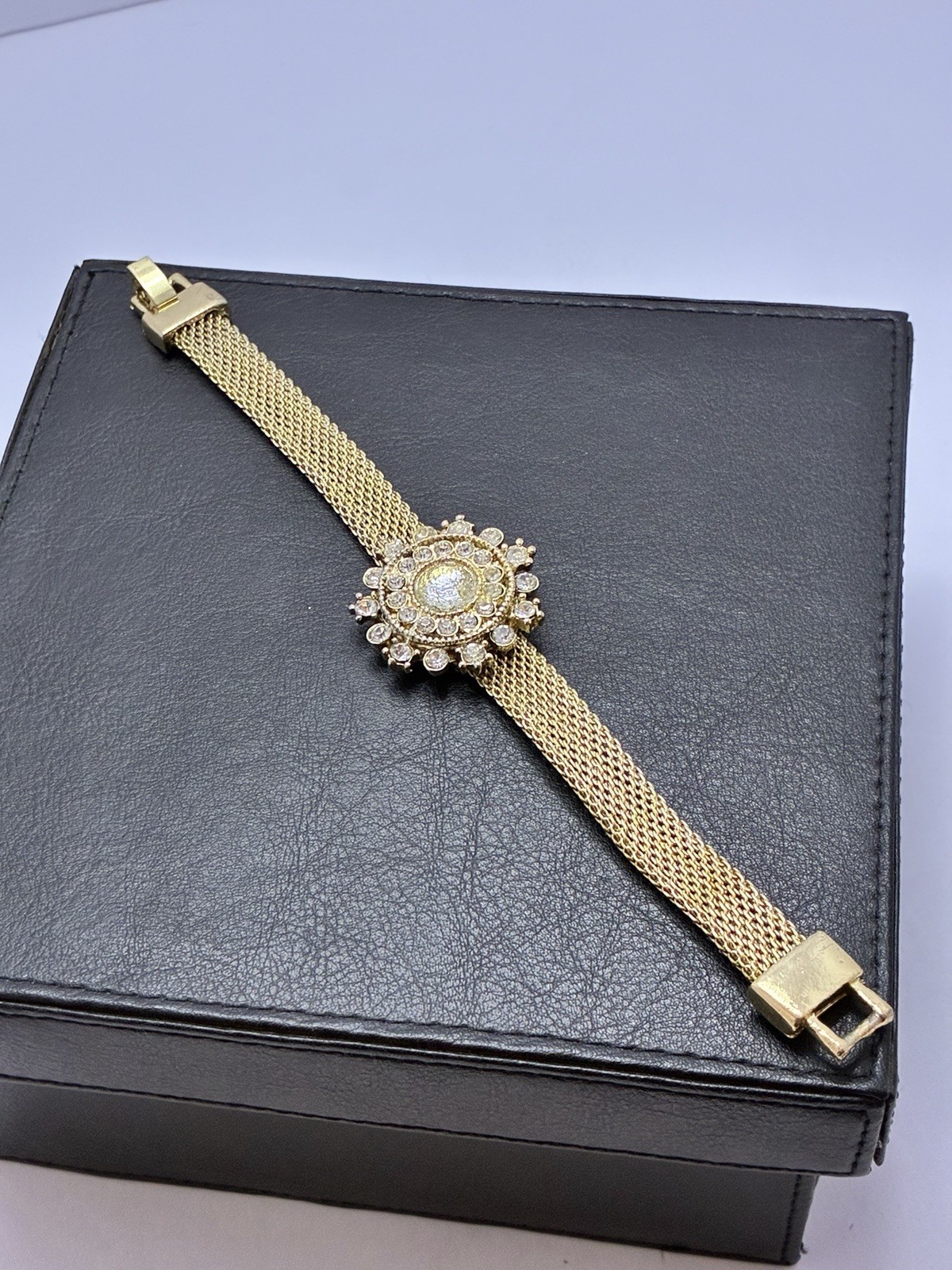 Vintage Signed Florenza Gold Mesh 7″ Fold-Over Clasp Bracelet Rhinestone As-Is R