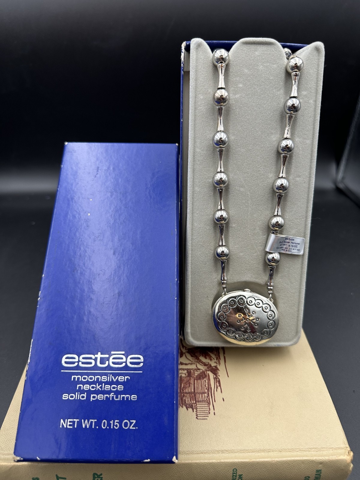 Vintage ESTEE LAUDER Silver Tone Moonsilver Solid Perfume Necklace Original Box