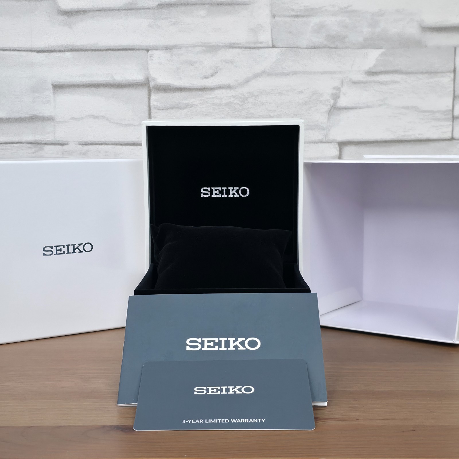 Seiko Prospex Speedtimer SSC947P1 Pogue Panda Dial Solar New Full Set Men Watch