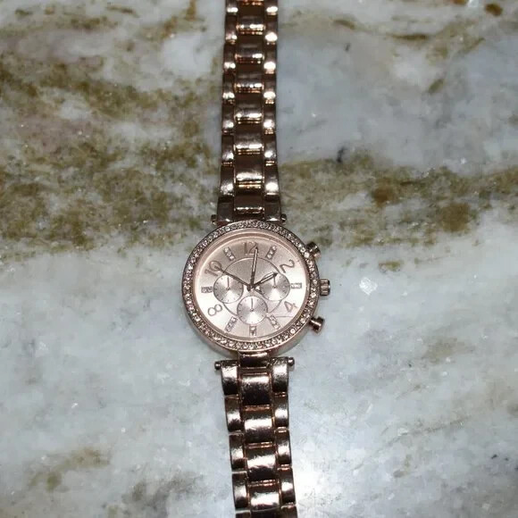 Beautiful Rose Gold Accutime Watch