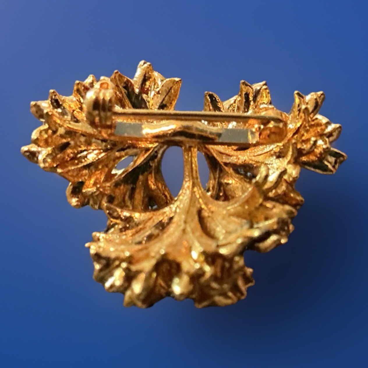 Brutalist Parsley Leaf Plant Gold Plate Brooch, 1”