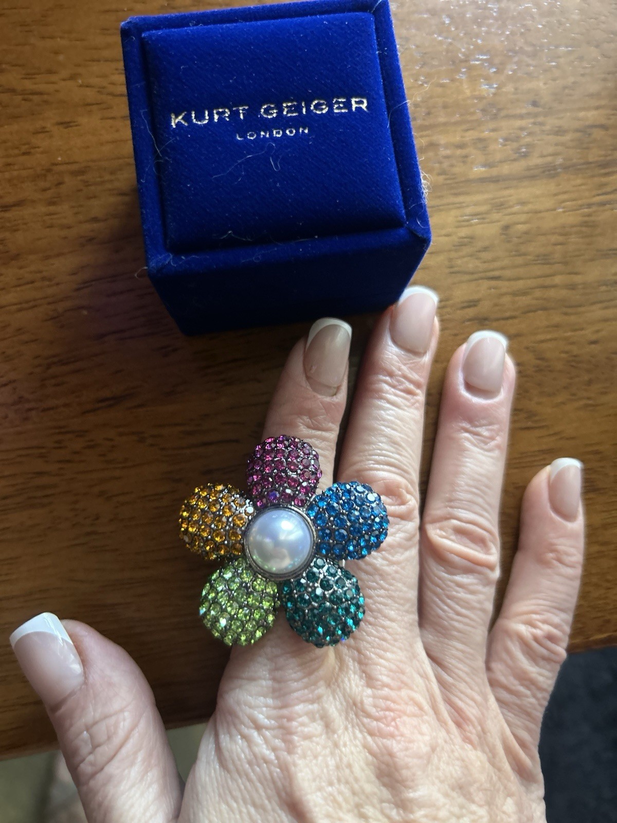 Kurt Geiger London Flower Cocktail Ring Multicolor Rhinestone Faux Pearl Sz 7