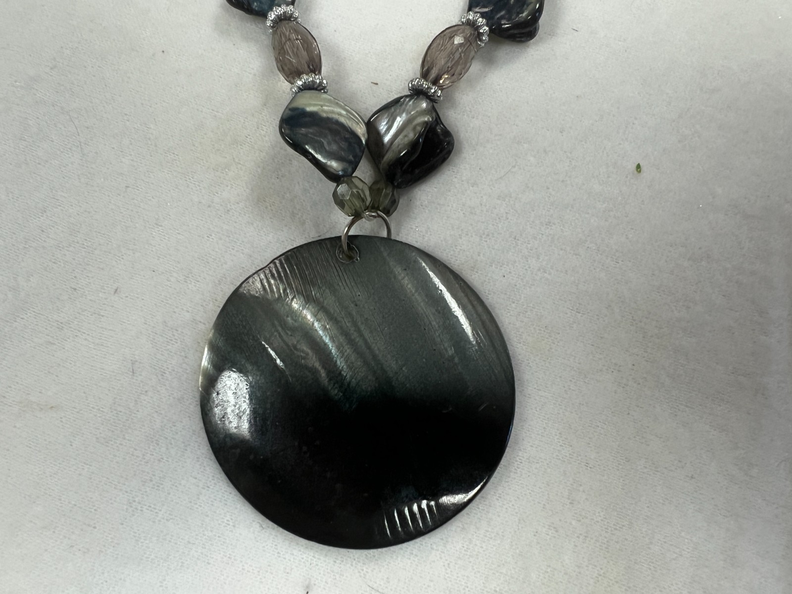 Beaded Necklace with Round Shell Pendant
