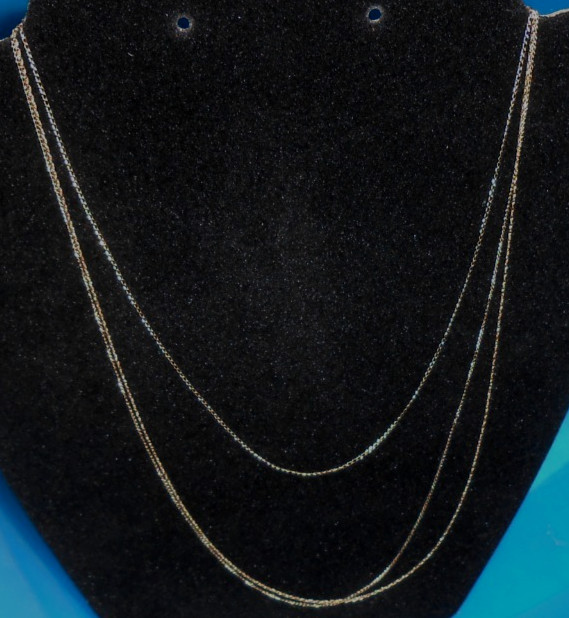 14KT LOT OF 3 DELICATE NECKLACES (2) 20″ and (1) 15.5″ – 1.73 GRAMS