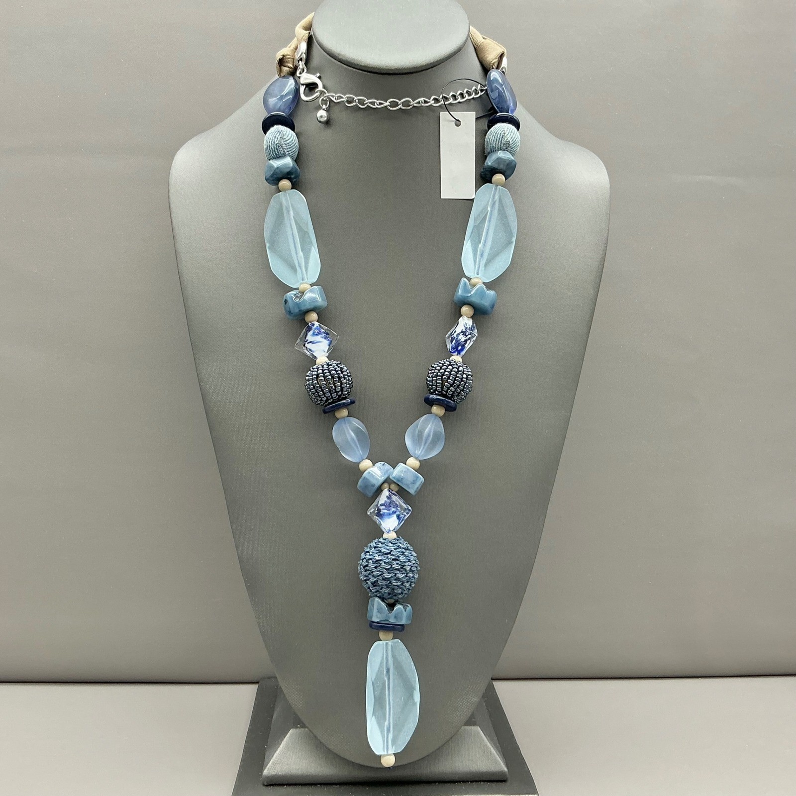 Chico’s Necklace Womens Blue Tone Mixed Bead Ribbon Statement Chunky 24-28 Inch