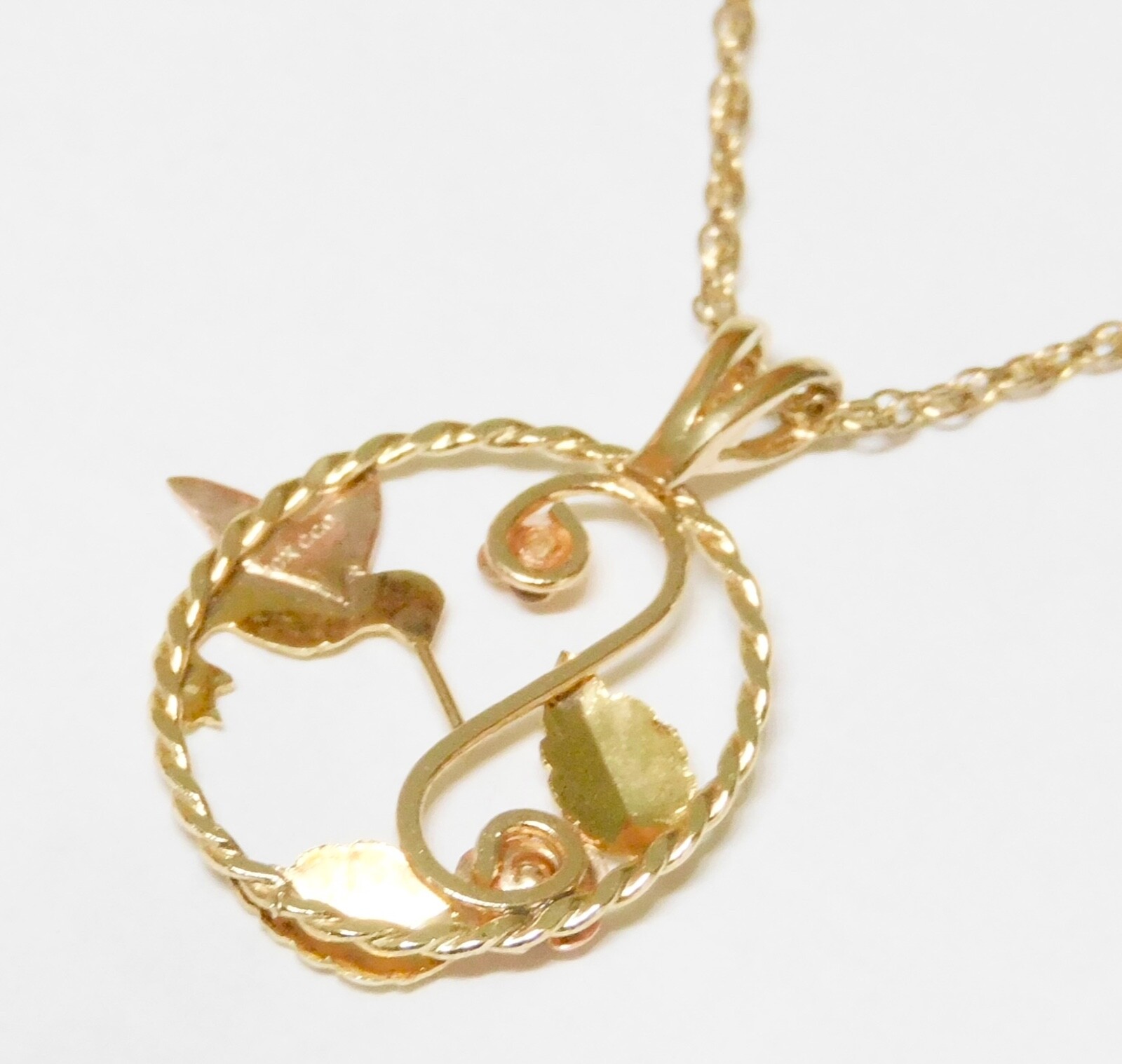 Black Hills Gold 10k Hummingbird Braided Frame Pendant Necklace