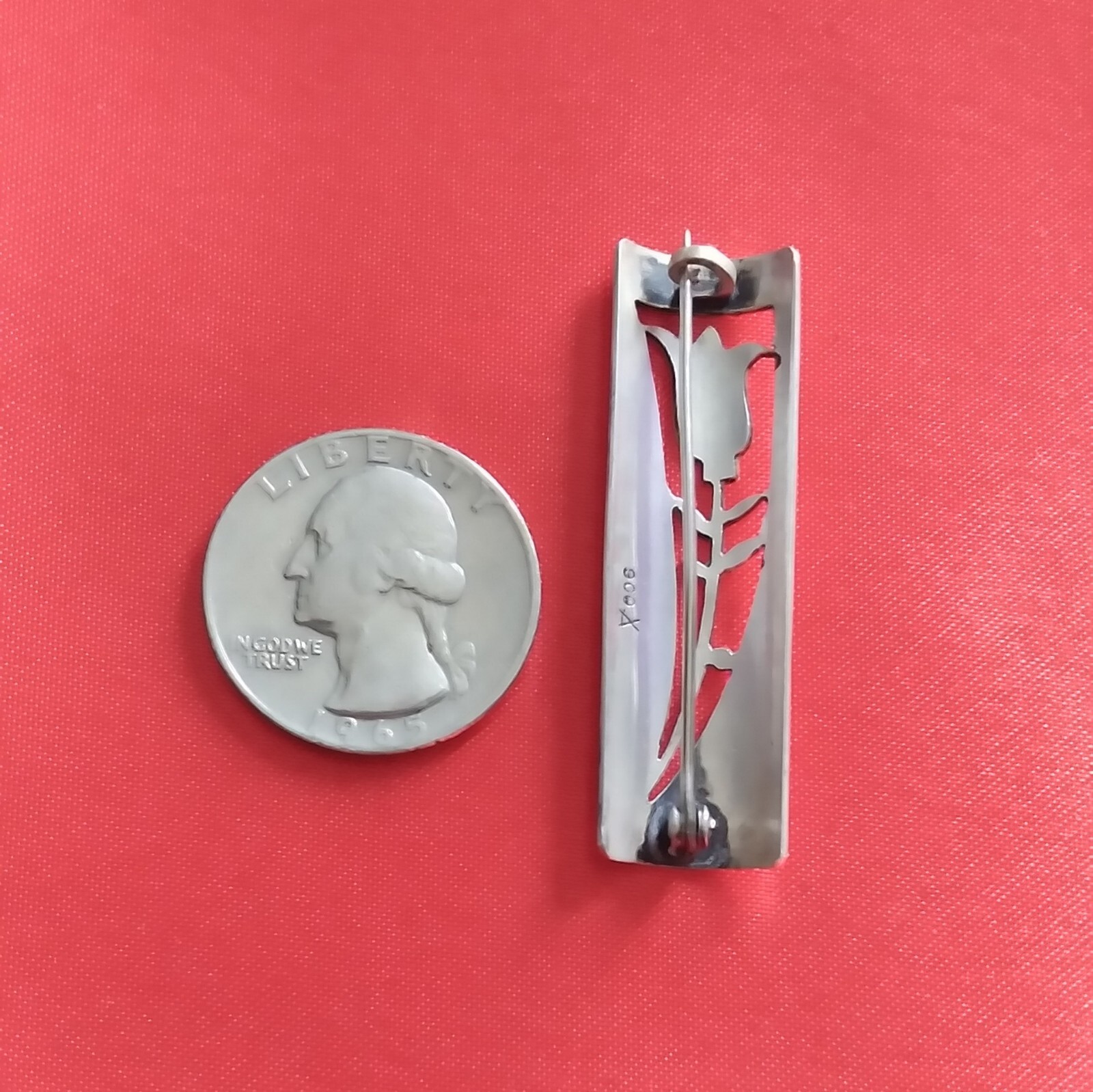 900 Silver Flower Bar Pin #1372