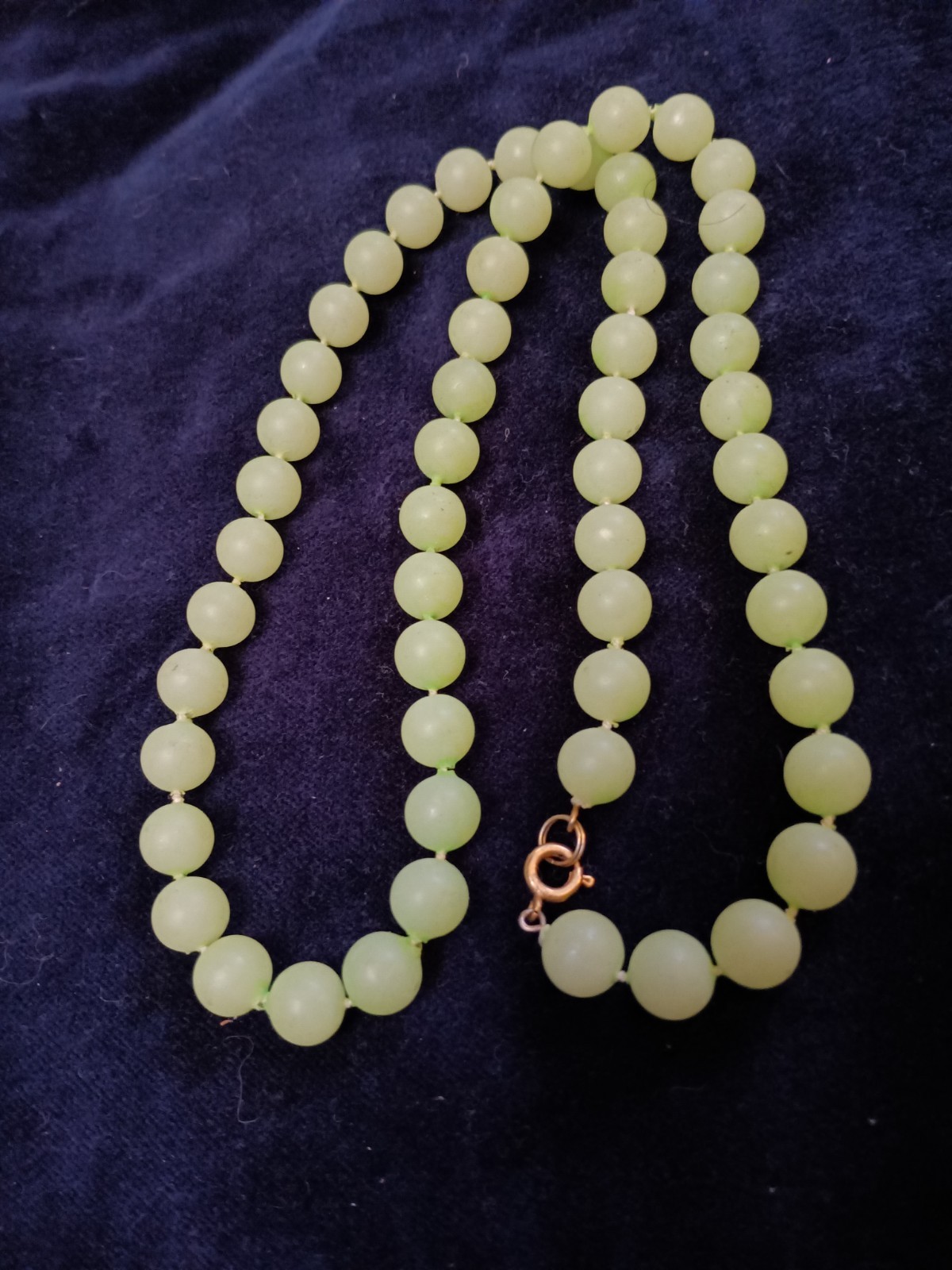 Vintage 1960s Lime Green Moonglow Lucite Bead Choker Necklace Knotted Retro