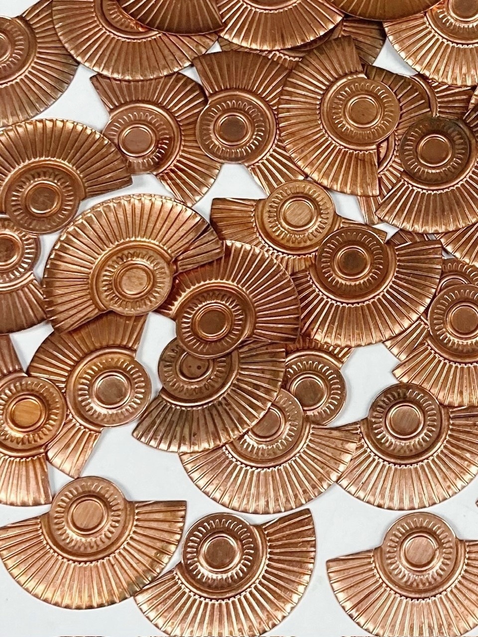 6 VINTAGE GROOVED DECO HALF CIRCLE 40mm COPPER COATED STEEL SETTING FINDINGS N18