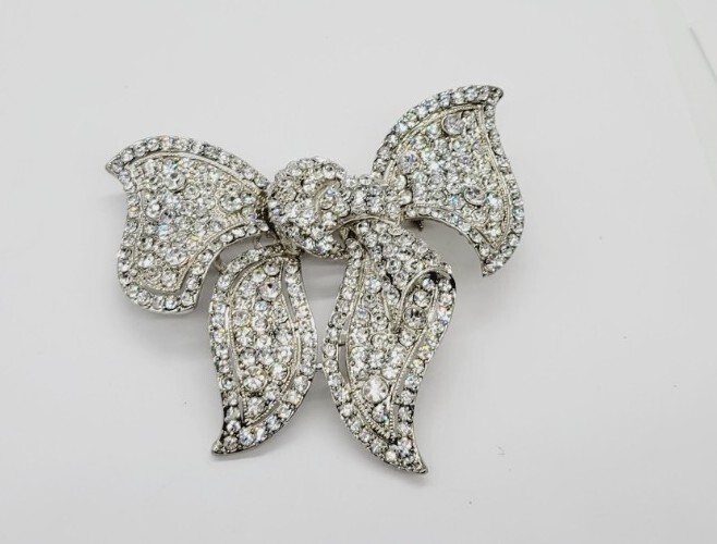 HUGE Ribbon Bow Crystal PAVE Silver tone Brooch Pin 3.75 in x 4 in Runway