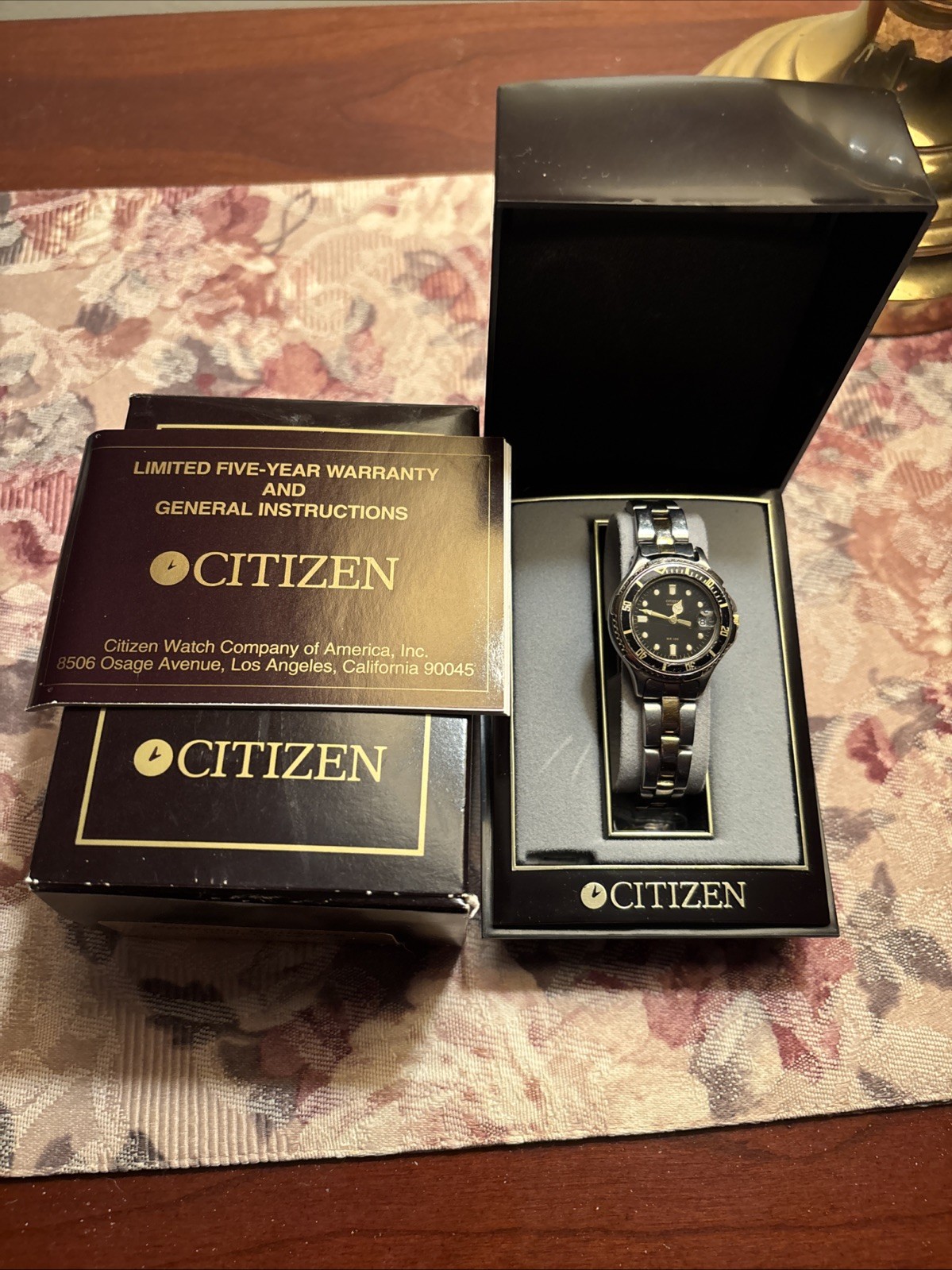 Ladies Citizens Watch In Original Box With Documents