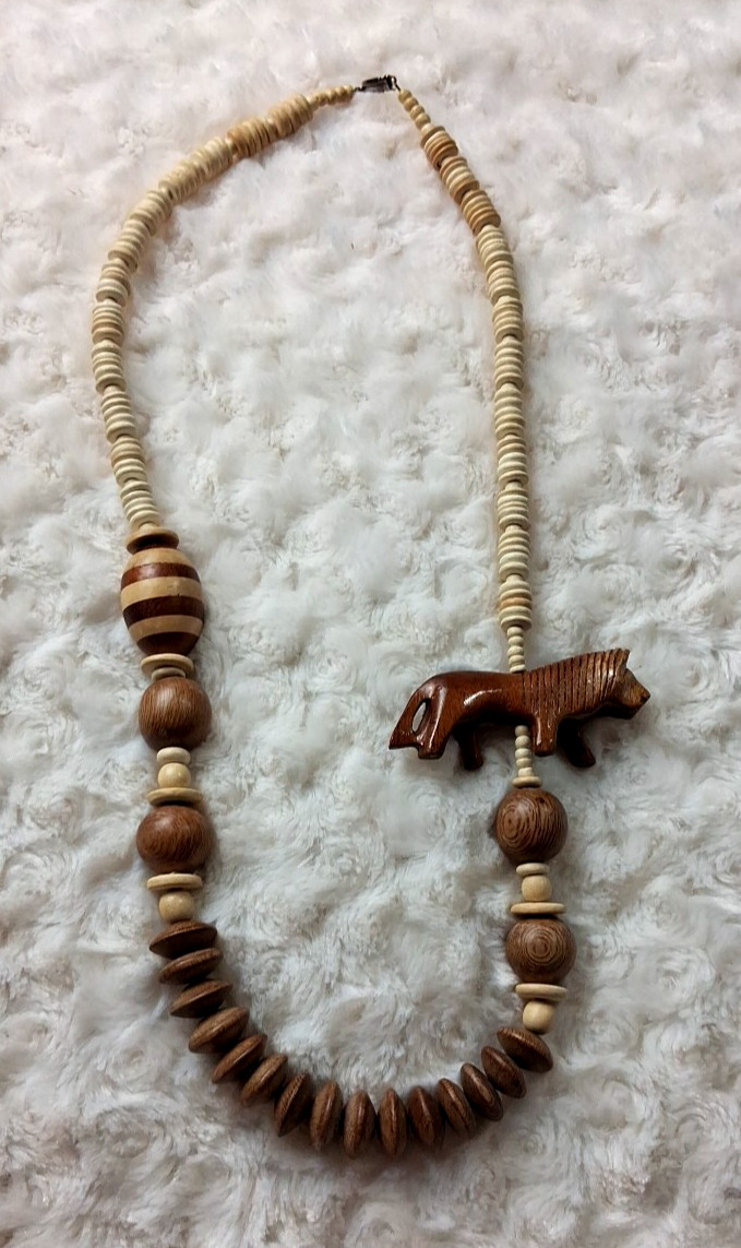 Vtg Earth Tone Wood Beaded 25″ Necklace w/ Hand Carved Lions Boho Beach Vacation