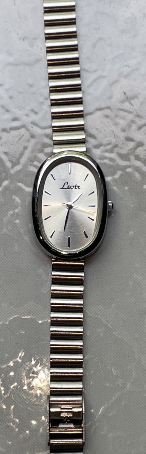 Oval Analog Watch Silver-tone Women’s Bracelet Metal Dress Formal
