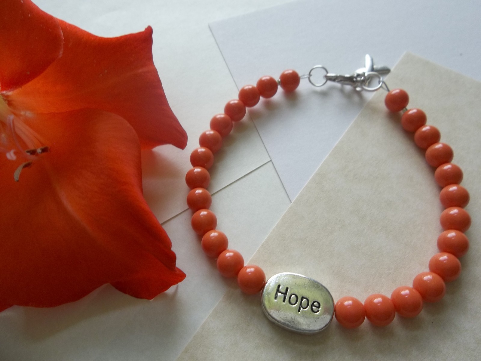 LEUKEMIA/KIDNEY CANCER AWARENESS ORANGE BEADED HOPE BRACELET W/RIBBON CHARM