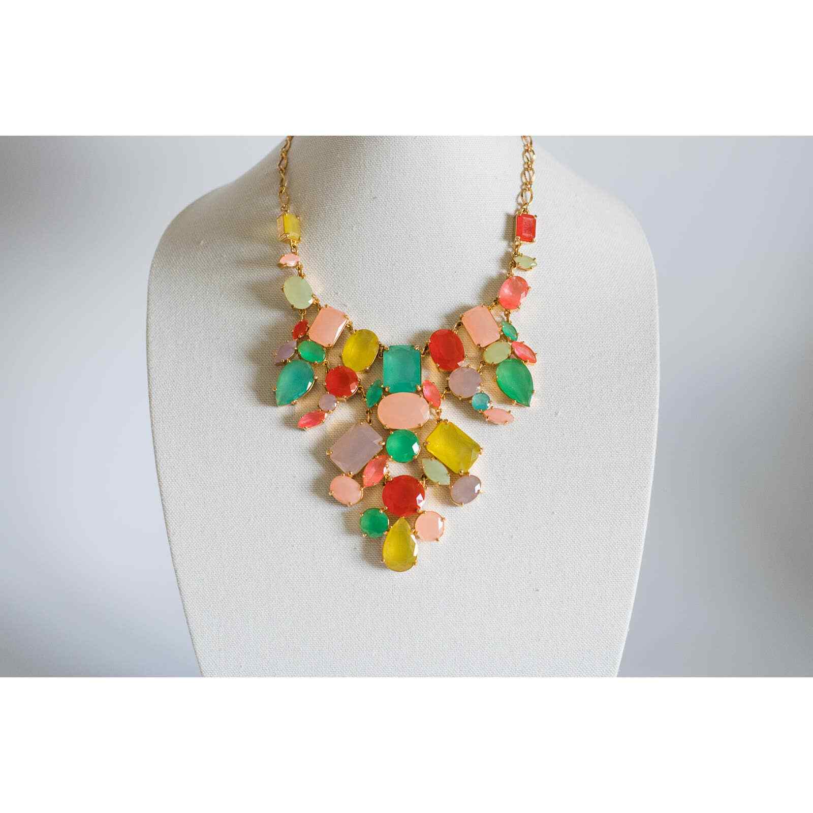 Preowned Kate Spade Gumdrop Gem Statement Bib Necklace 12K Gold Plated Metal