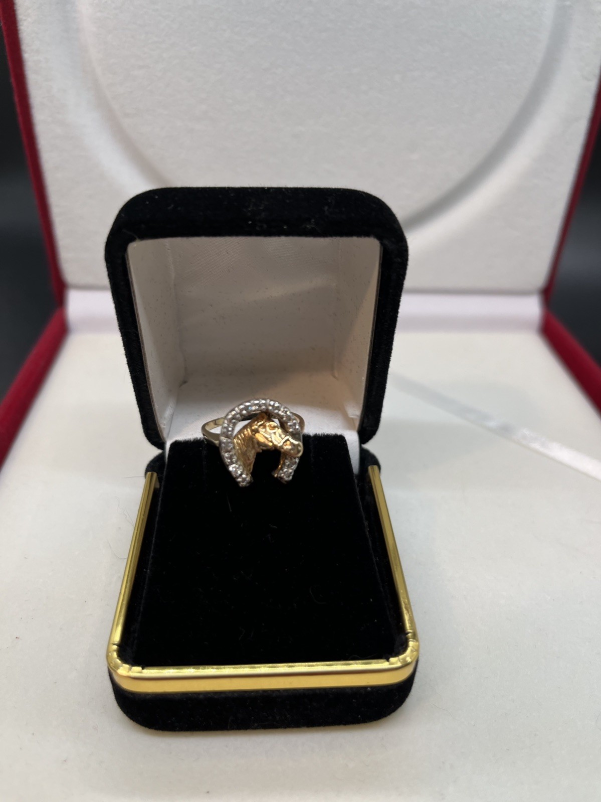 14K Yellow Gold Diamond Horse and Horseshoe Ring .12ctw Weight is 4.40 grams