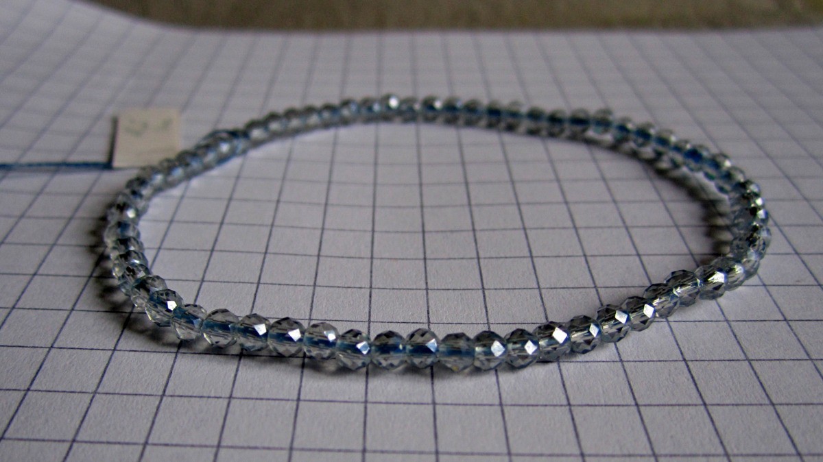 Light Blue Spinel Bracelet – Fac. Ø ~3mm / ~15-20 cm Arm Width – Elastic