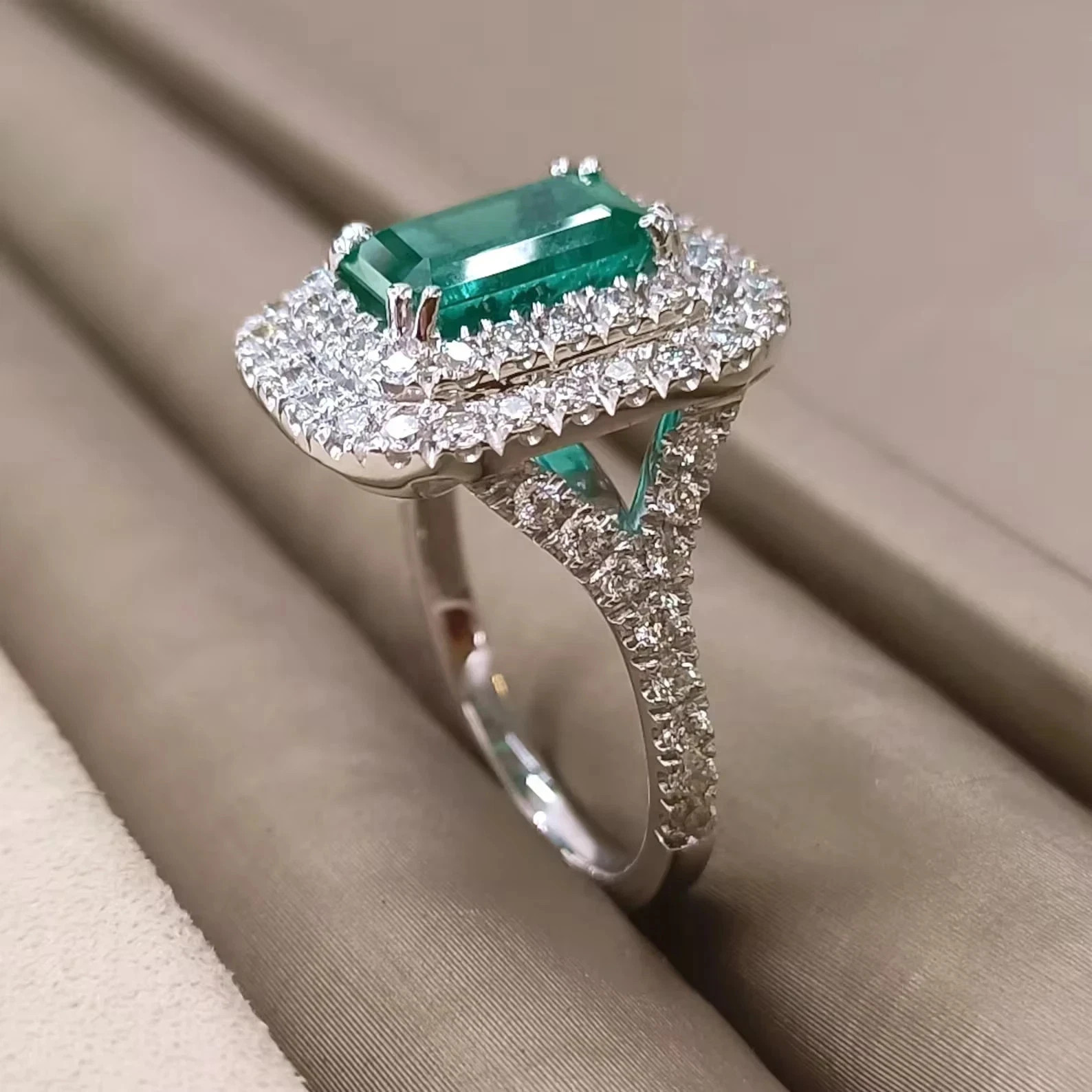 5.50 Ct Emerald Natural Emerald & Diamond Wedding Ring 14K White Gold