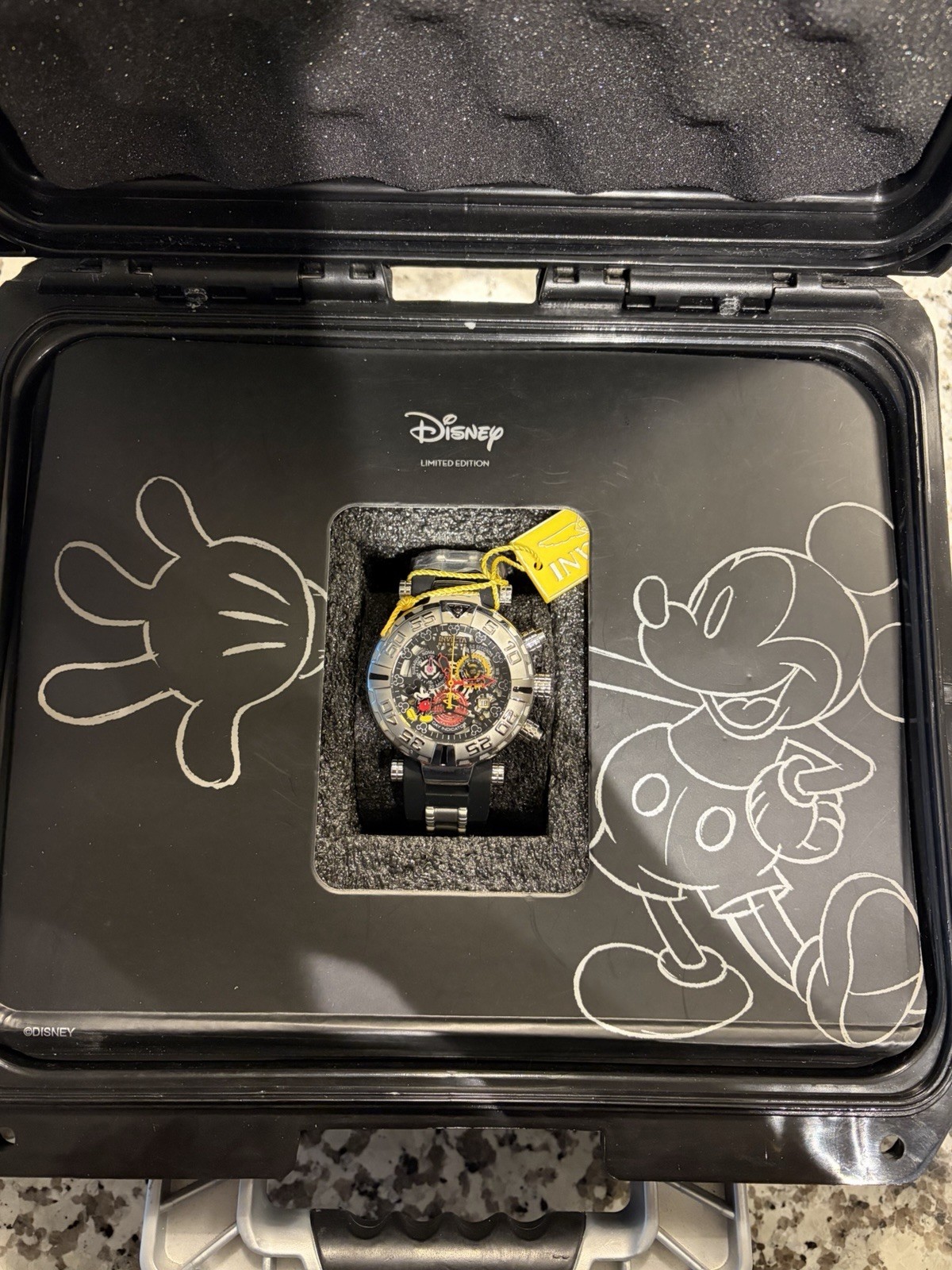 Invicta 22733 Disney Limited Edition Mickey Mouse Men Watch 262/1500